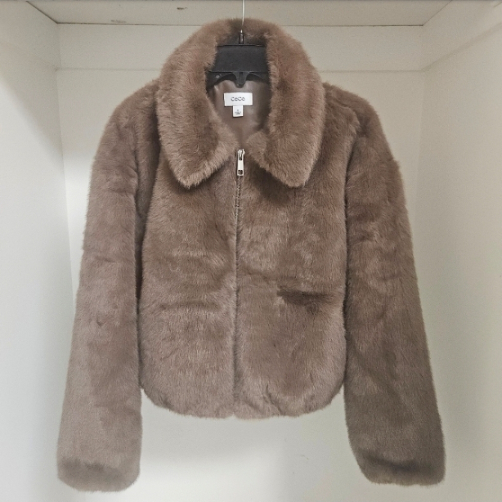 CeCe FAUX FUR JACKET MEDIUM